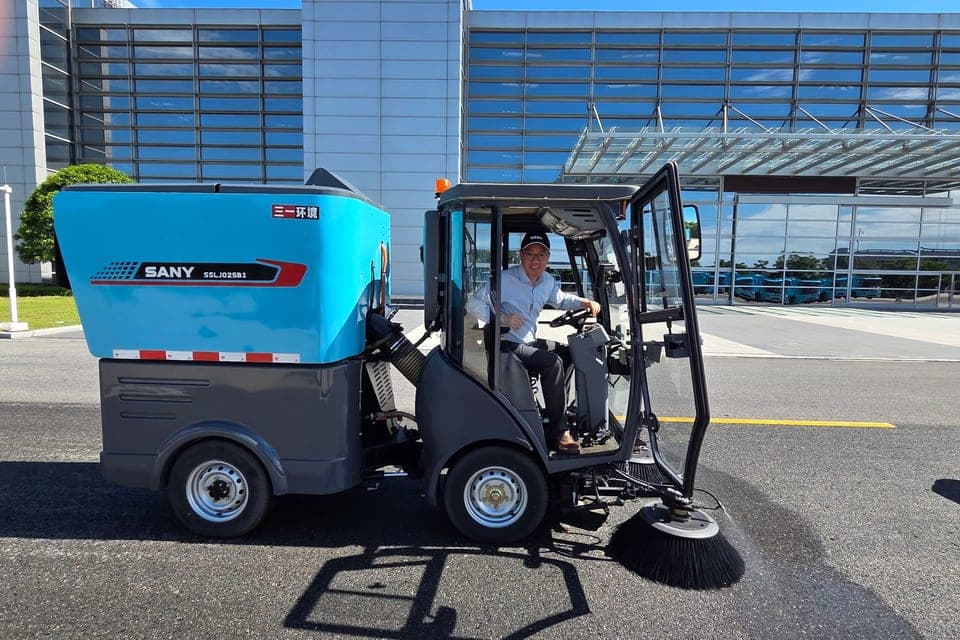 2.5T 전기 노면청소차